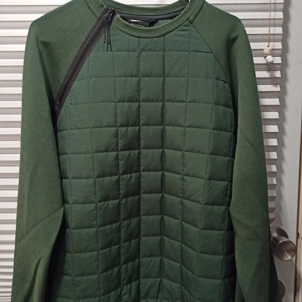 Nike sportswear tech